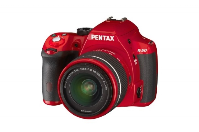 Pentax K-50 in rot